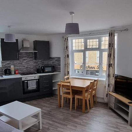 Vh Premier Flat 3 Daire Gillingham  Dış mekan fotoğraf