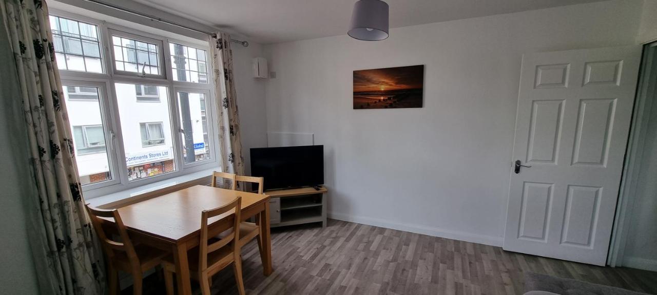 Vh Premier Flat 3 Daire Gillingham  Dış mekan fotoğraf