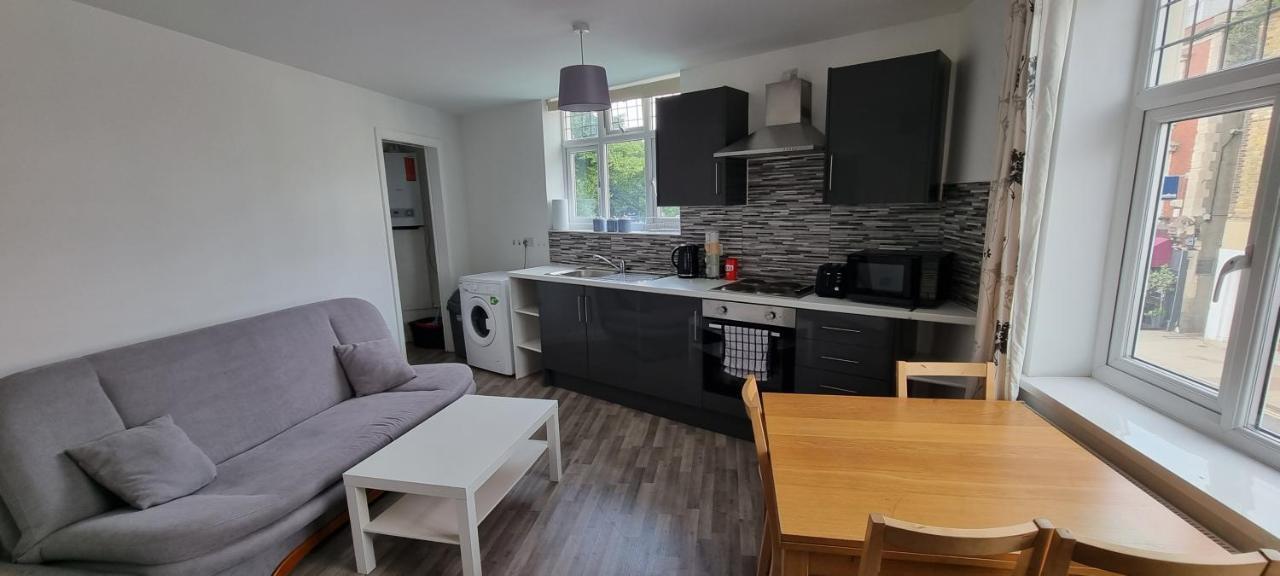 Vh Premier Flat 3 Daire Gillingham  Dış mekan fotoğraf